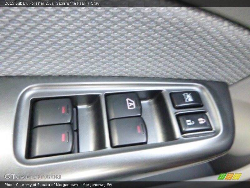Satin White Pearl / Gray 2015 Subaru Forester 2.5i