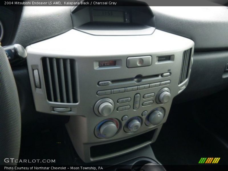 Kalapana Black / Charcoal Gray 2004 Mitsubishi Endeavor LS AWD