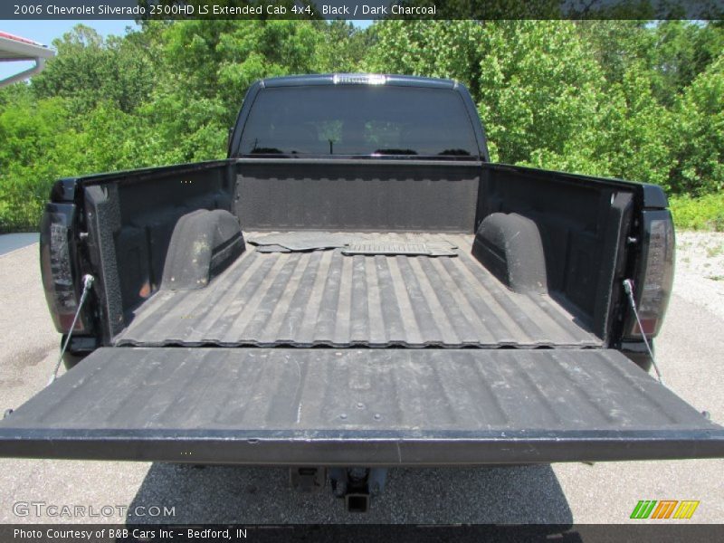 Black / Dark Charcoal 2006 Chevrolet Silverado 2500HD LS Extended Cab 4x4