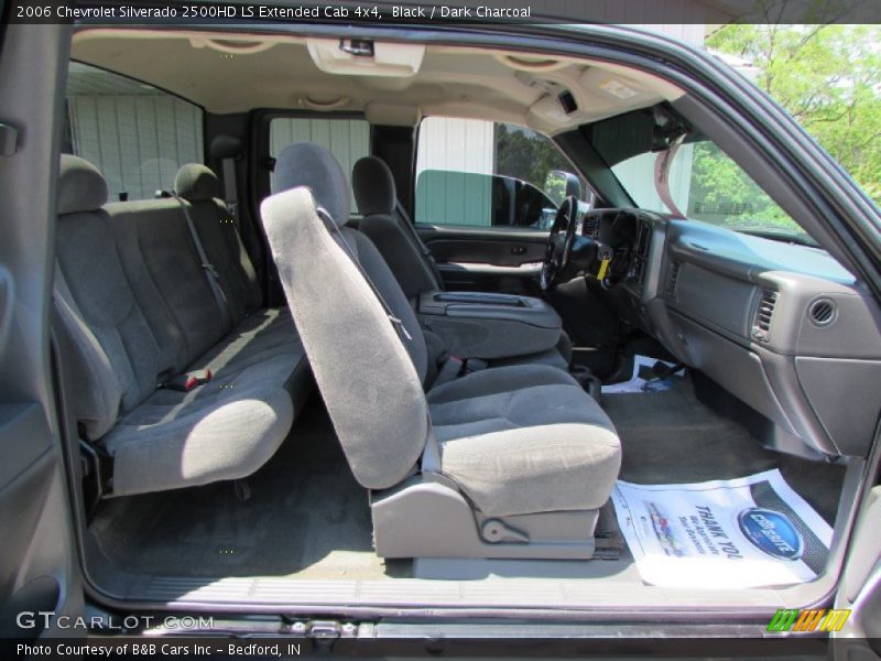 Black / Dark Charcoal 2006 Chevrolet Silverado 2500HD LS Extended Cab 4x4