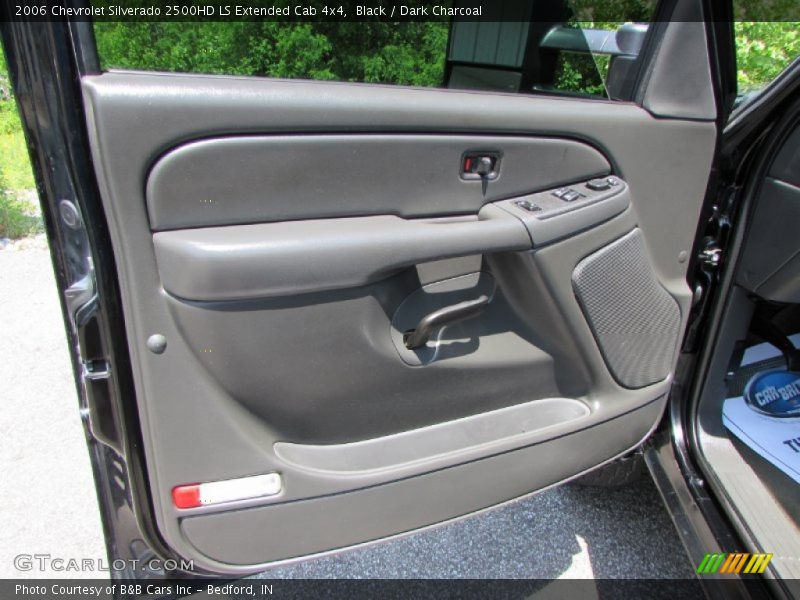 Black / Dark Charcoal 2006 Chevrolet Silverado 2500HD LS Extended Cab 4x4