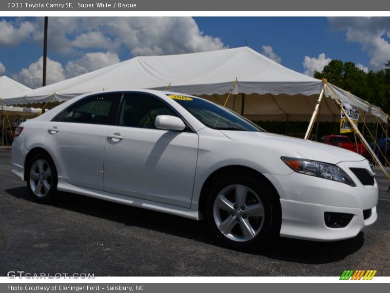 Super White / Bisque 2011 Toyota Camry SE