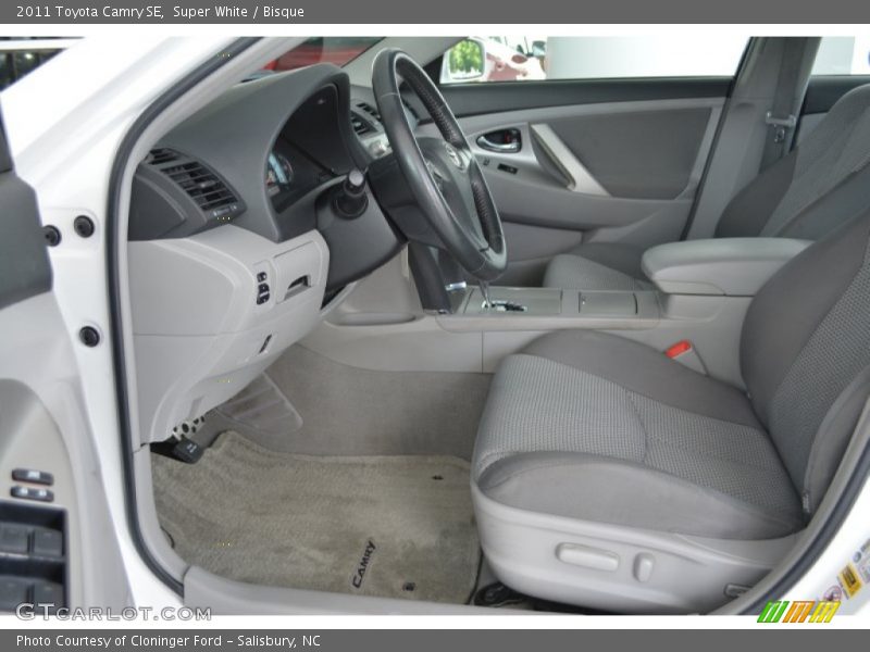 Super White / Bisque 2011 Toyota Camry SE
