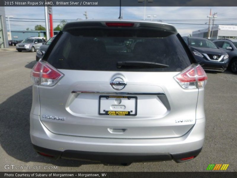 Brilliant Silver / Charcoal 2015 Nissan Rogue SV AWD