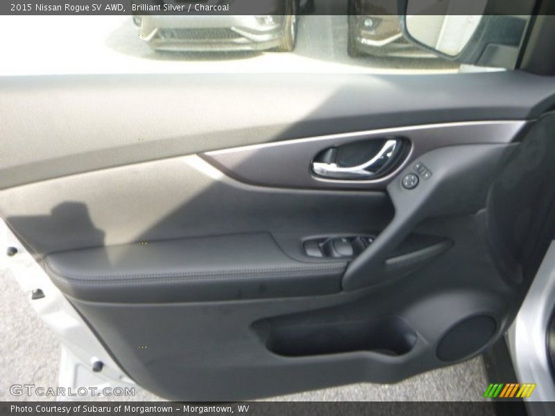 Brilliant Silver / Charcoal 2015 Nissan Rogue SV AWD