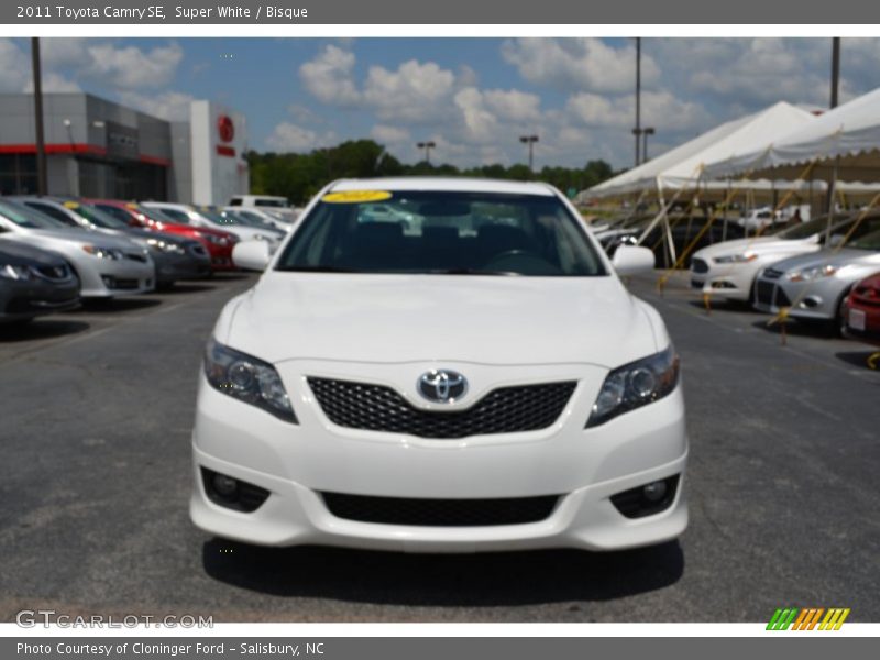 Super White / Bisque 2011 Toyota Camry SE