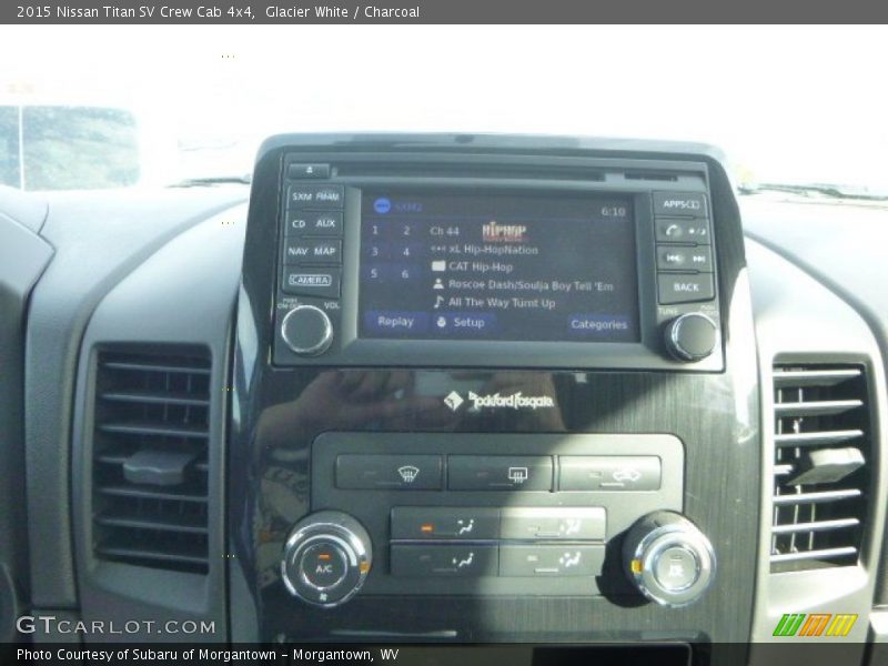 Glacier White / Charcoal 2015 Nissan Titan SV Crew Cab 4x4