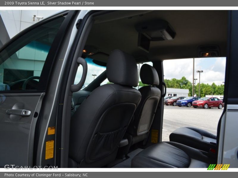 Silver Shadow Pearl / Stone 2009 Toyota Sienna LE