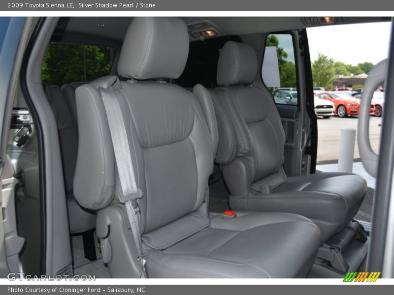Silver Shadow Pearl / Stone 2009 Toyota Sienna LE