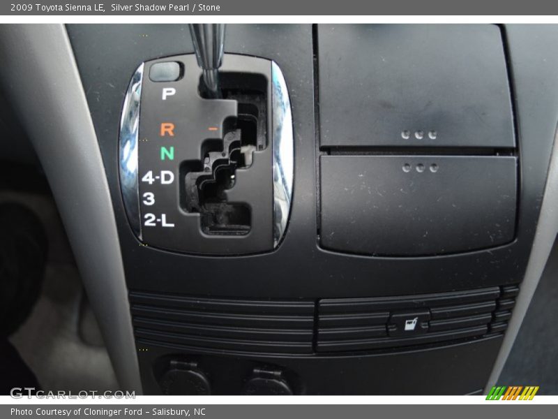 Silver Shadow Pearl / Stone 2009 Toyota Sienna LE