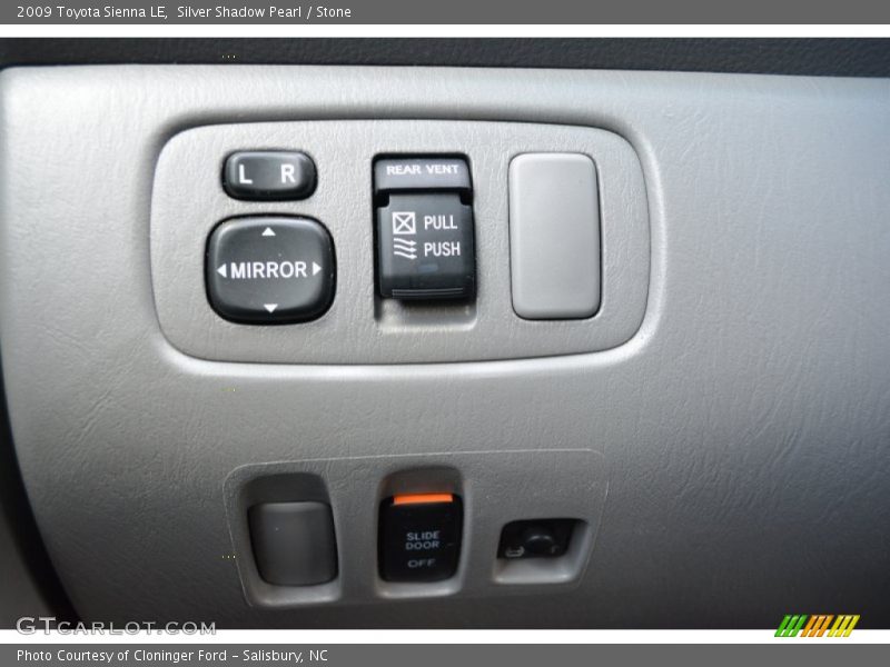 Silver Shadow Pearl / Stone 2009 Toyota Sienna LE