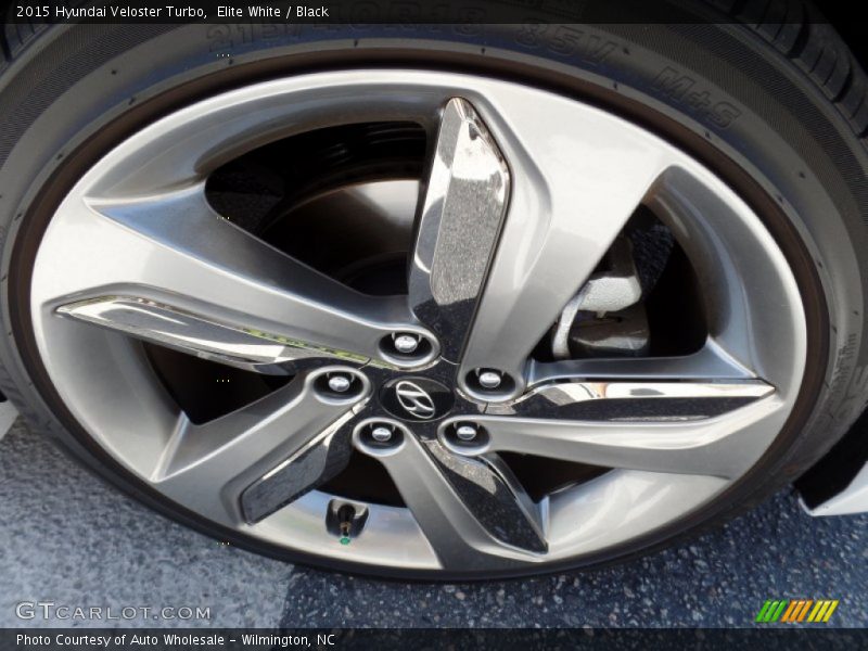 Elite White / Black 2015 Hyundai Veloster Turbo