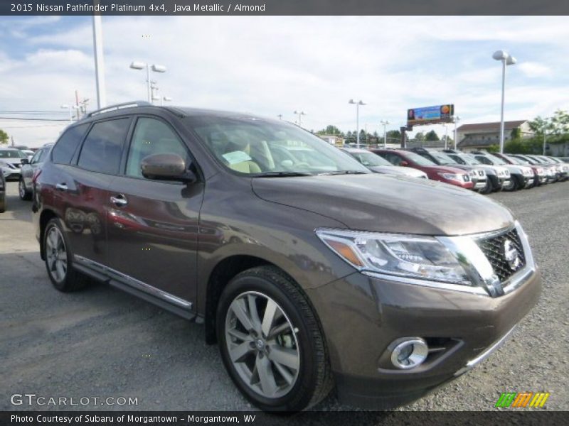 Front 3/4 View of 2015 Pathfinder Platinum 4x4
