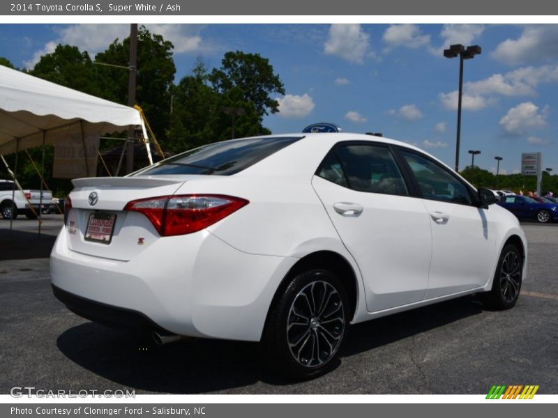 Super White / Ash 2014 Toyota Corolla S