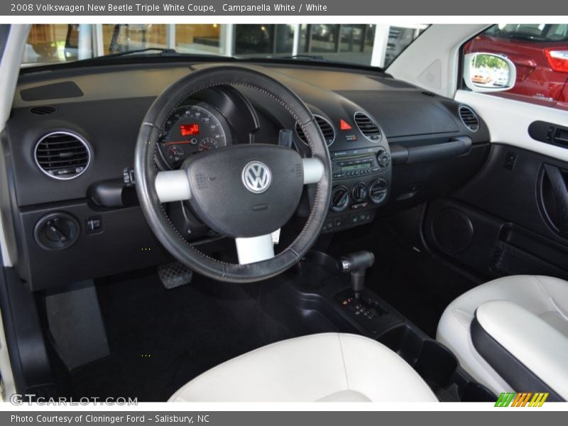 Campanella White / White 2008 Volkswagen New Beetle Triple White Coupe