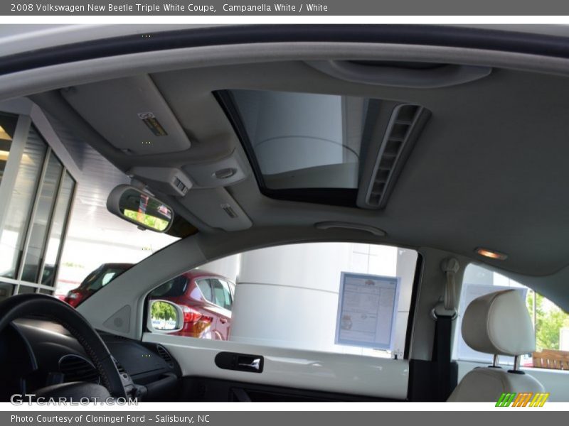 Campanella White / White 2008 Volkswagen New Beetle Triple White Coupe