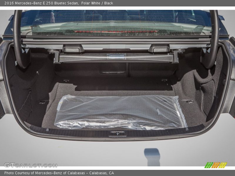  2016 E 250 Bluetec Sedan Trunk