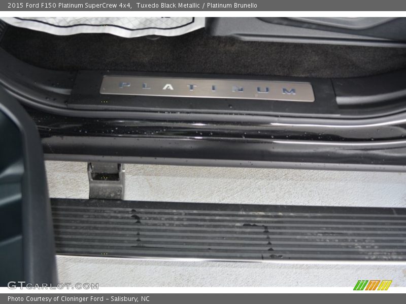 Tuxedo Black Metallic / Platinum Brunello 2015 Ford F150 Platinum SuperCrew 4x4
