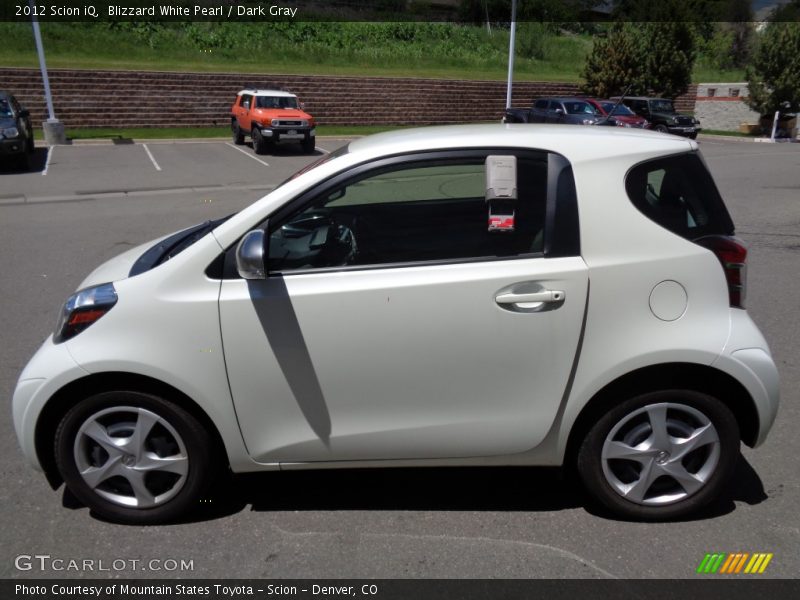 Blizzard White Pearl / Dark Gray 2012 Scion iQ