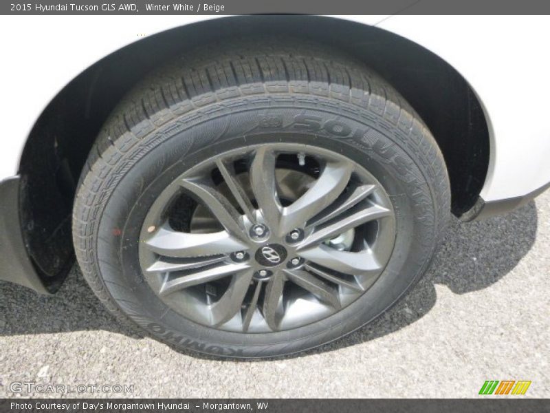 Winter White / Beige 2015 Hyundai Tucson GLS AWD