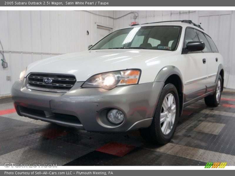 Satin White Pearl / Taupe 2005 Subaru Outback 2.5i Wagon