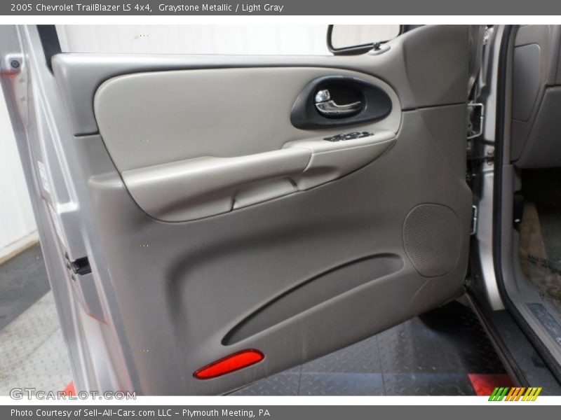Graystone Metallic / Light Gray 2005 Chevrolet TrailBlazer LS 4x4