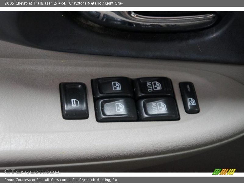 Graystone Metallic / Light Gray 2005 Chevrolet TrailBlazer LS 4x4