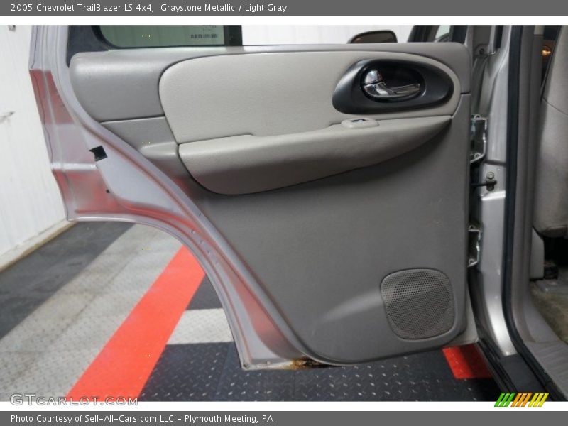 Graystone Metallic / Light Gray 2005 Chevrolet TrailBlazer LS 4x4