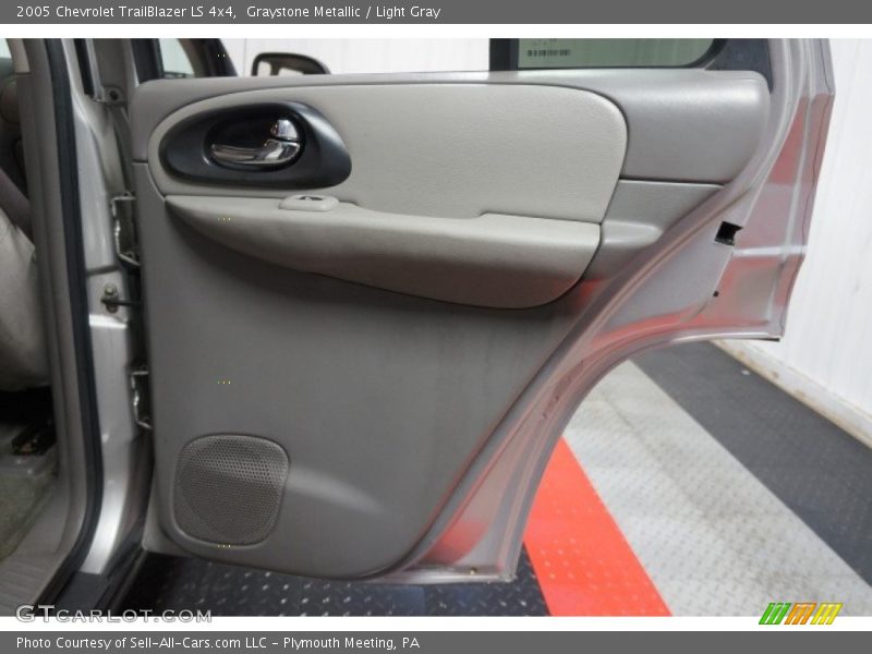 Graystone Metallic / Light Gray 2005 Chevrolet TrailBlazer LS 4x4