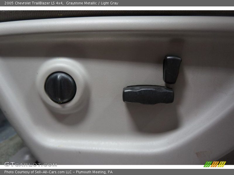 Graystone Metallic / Light Gray 2005 Chevrolet TrailBlazer LS 4x4