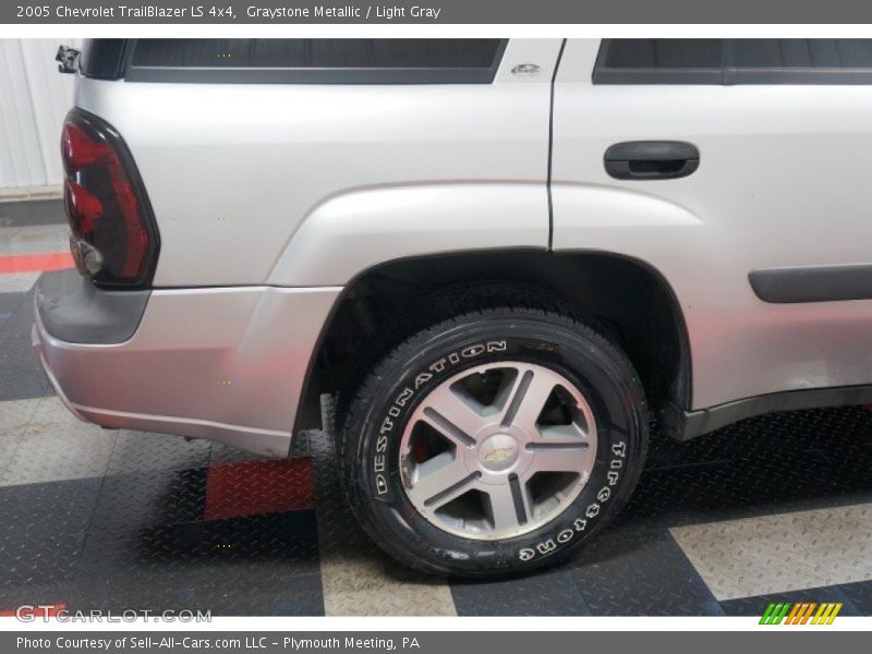 Graystone Metallic / Light Gray 2005 Chevrolet TrailBlazer LS 4x4