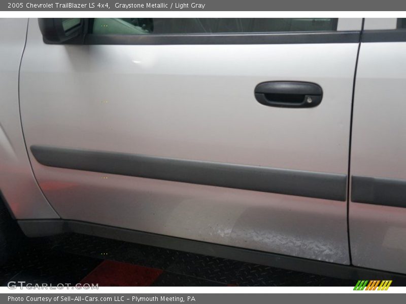 Graystone Metallic / Light Gray 2005 Chevrolet TrailBlazer LS 4x4
