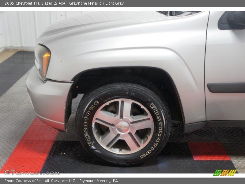 Graystone Metallic / Light Gray 2005 Chevrolet TrailBlazer LS 4x4