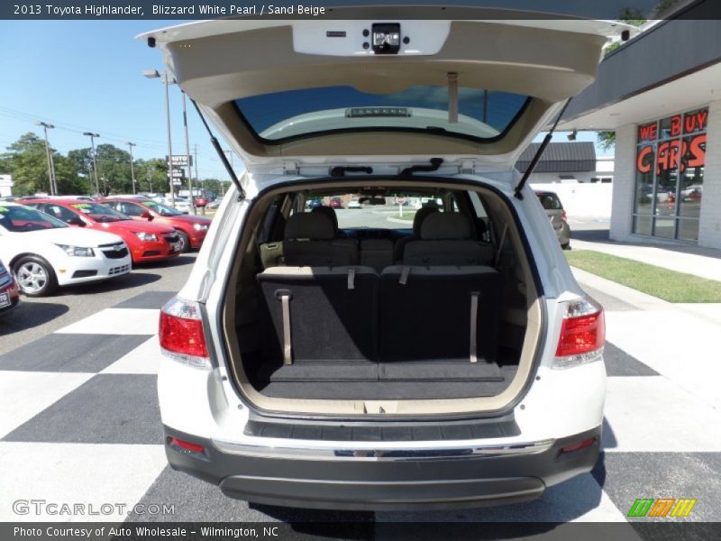 Blizzard White Pearl / Sand Beige 2013 Toyota Highlander