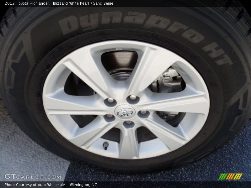 Blizzard White Pearl / Sand Beige 2013 Toyota Highlander