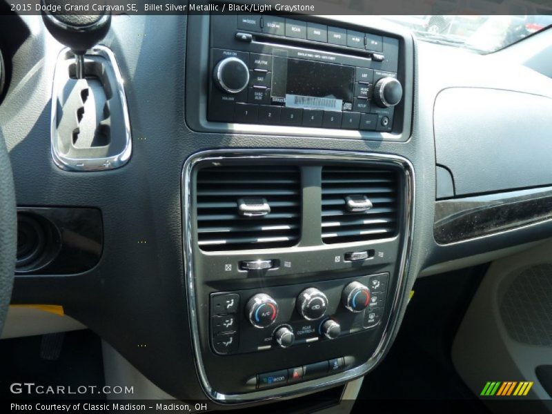 Billet Silver Metallic / Black/Light Graystone 2015 Dodge Grand Caravan SE