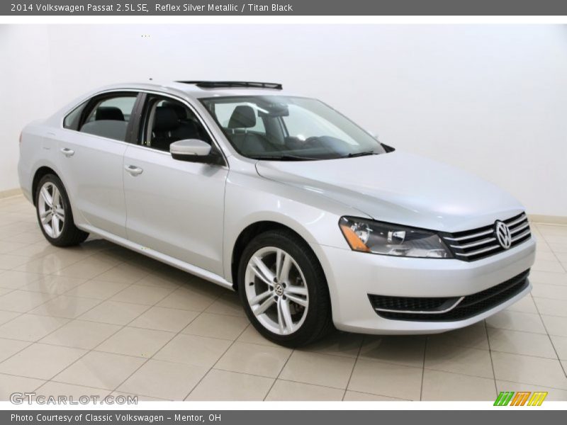 Reflex Silver Metallic / Titan Black 2014 Volkswagen Passat 2.5L SE