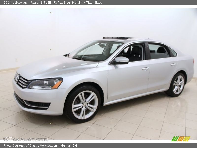 Reflex Silver Metallic / Titan Black 2014 Volkswagen Passat 2.5L SE