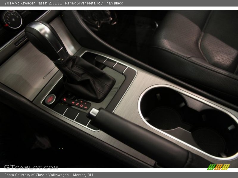 Reflex Silver Metallic / Titan Black 2014 Volkswagen Passat 2.5L SE