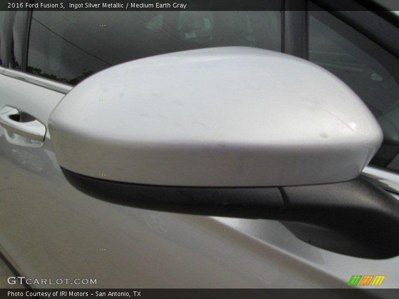 Ingot Silver Metallic / Medium Earth Gray 2016 Ford Fusion S