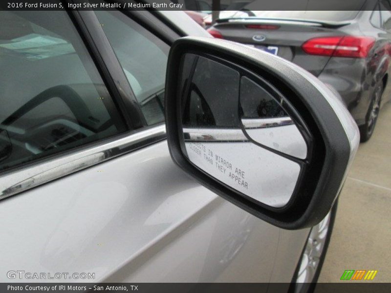 Ingot Silver Metallic / Medium Earth Gray 2016 Ford Fusion S