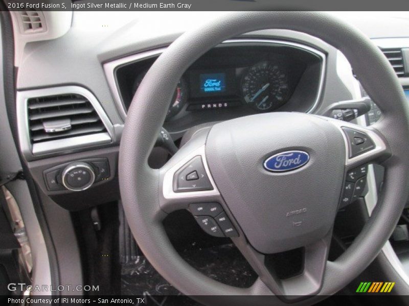 Ingot Silver Metallic / Medium Earth Gray 2016 Ford Fusion S