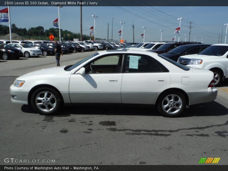 Diamond White Pearl / Ivory 2000 Lexus ES 300 Sedan