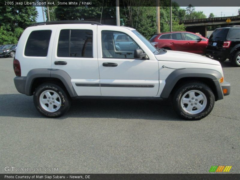 Stone White / Khaki 2005 Jeep Liberty Sport 4x4