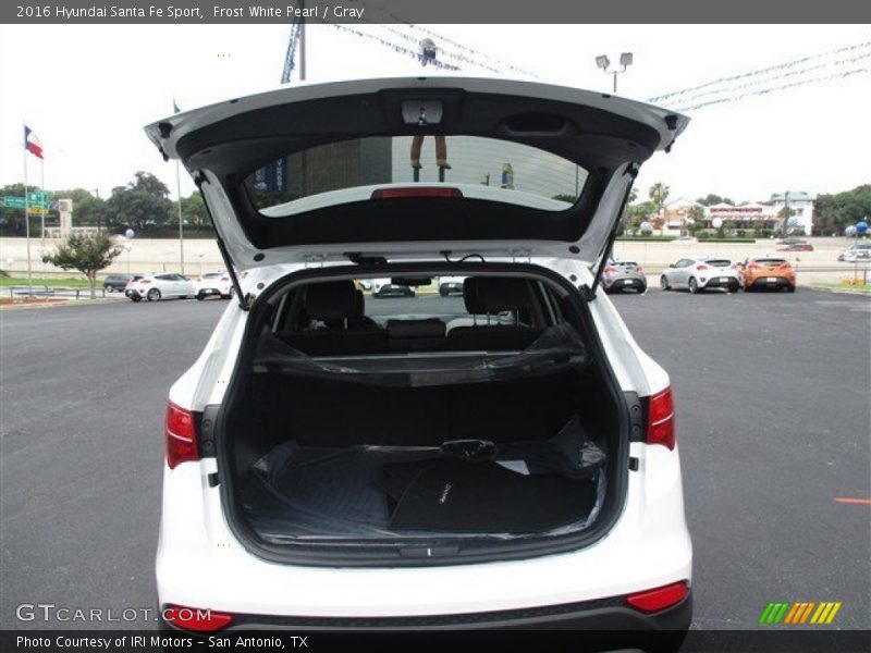 Frost White Pearl / Gray 2016 Hyundai Santa Fe Sport