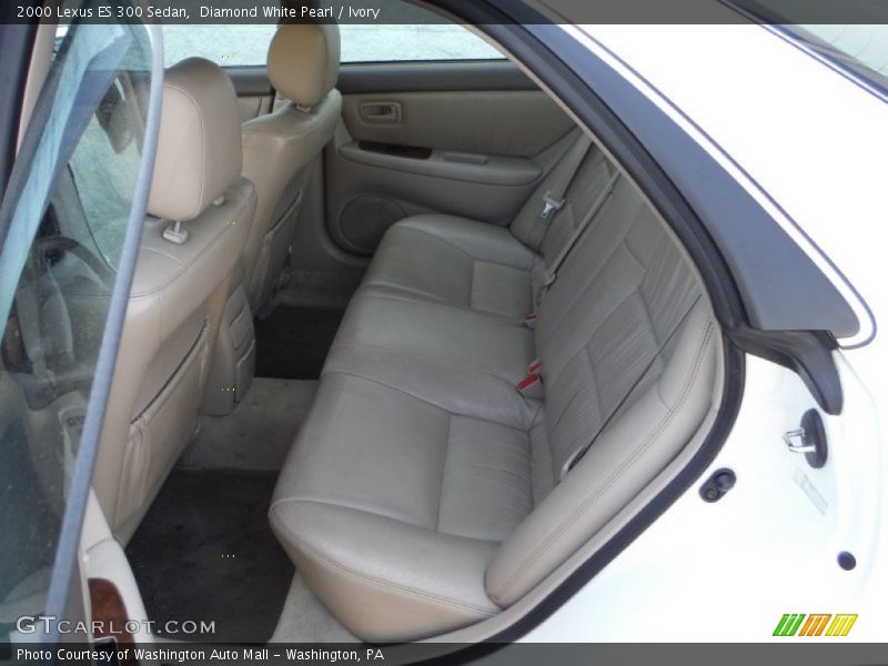 Diamond White Pearl / Ivory 2000 Lexus ES 300 Sedan