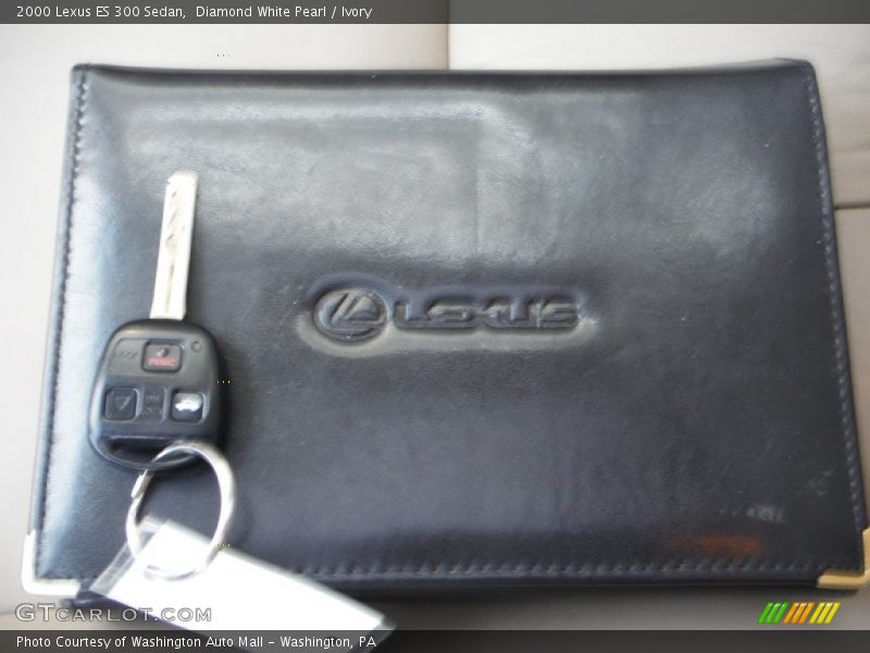 Diamond White Pearl / Ivory 2000 Lexus ES 300 Sedan