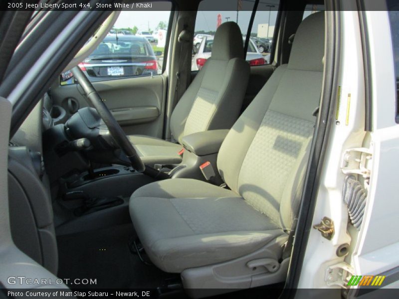 Stone White / Khaki 2005 Jeep Liberty Sport 4x4