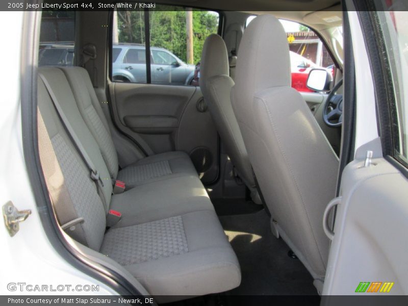 Stone White / Khaki 2005 Jeep Liberty Sport 4x4