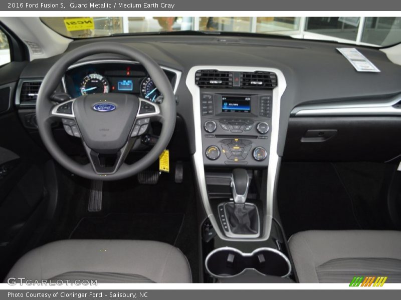 Guard Metallic / Medium Earth Gray 2016 Ford Fusion S